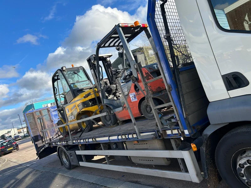 Tractor and agricultural machinery recovery in Croydon - Farm equipment transport